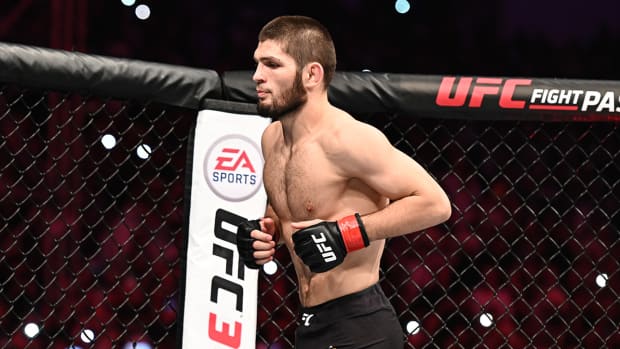 Khabib Nurmagomedov reacts against Dustin Poirier during UFC 242